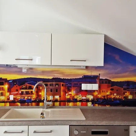 Luka Lägenhet Vodice
